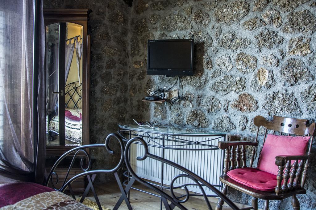 Theasis Suites-Ορεινή Φιλοξενία Kato Sinikia Trikalon Bagian luar foto